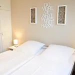 Schönes neues hochwertig renoviertes 2-Zimmer Appartement in der 4. Etage.