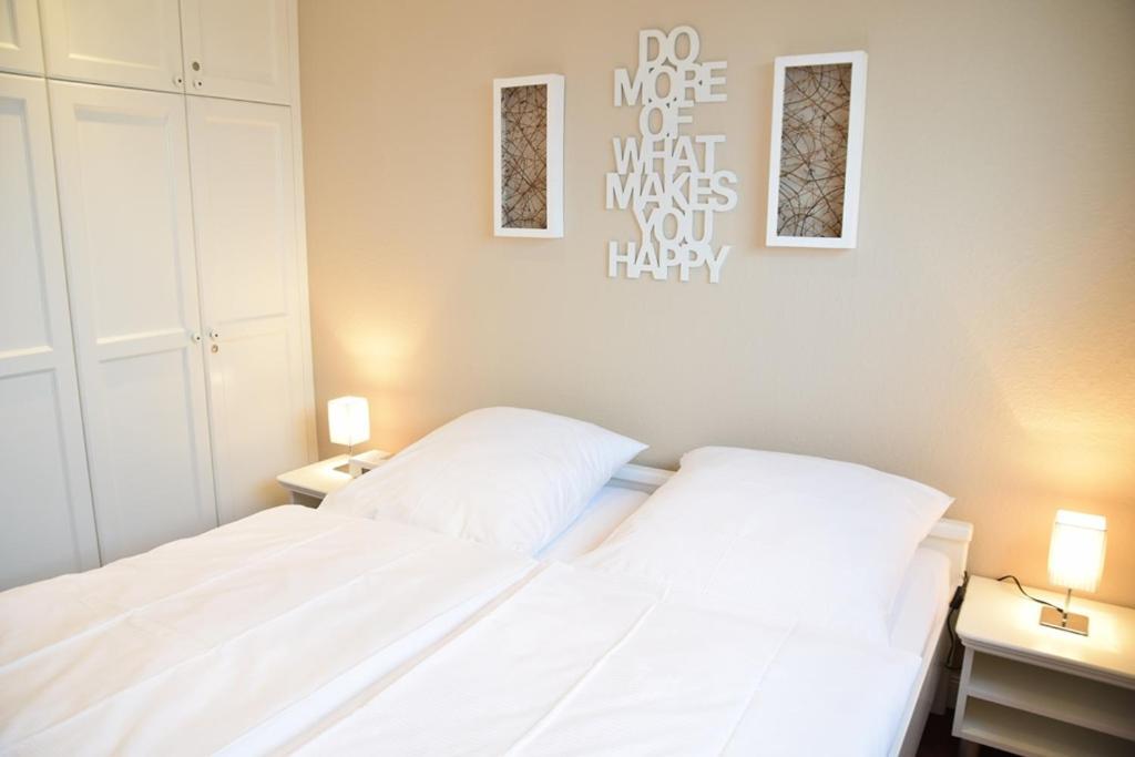 Apartment Schönes Neues Hochwertig Renoviertes 2-zimmer In Der 4. Etage.