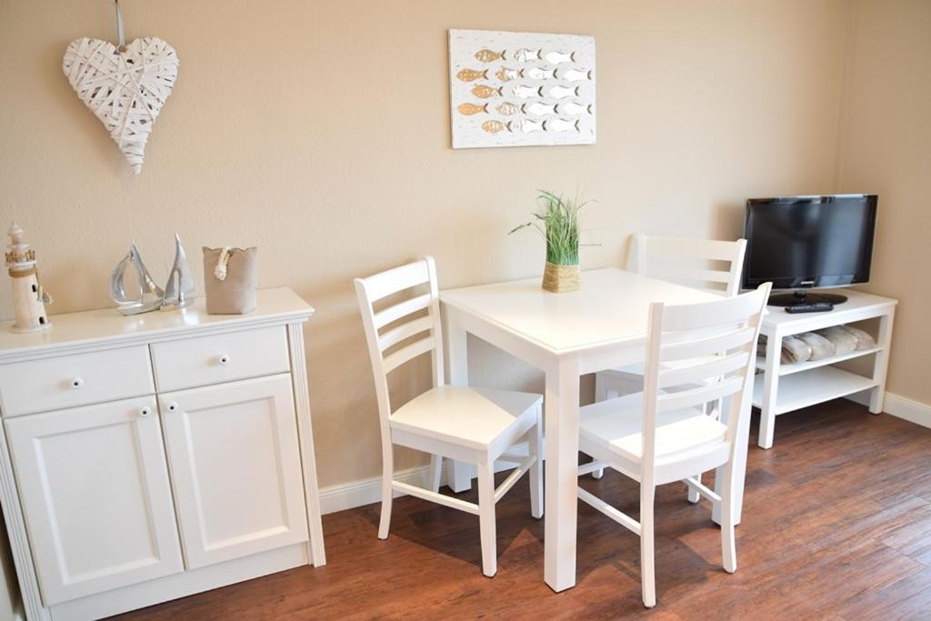 Schönes Neues Hochwertig Renoviertes 2-zimmer In Der 4. Etage. Apartment